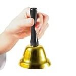 La campana dorada: Análisis y comparativa de los mejores accesorios para caballos